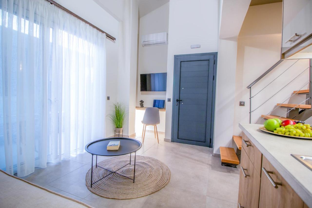 Aelia Seaside Luxury Suites Nea Karvali Eksteriør billede