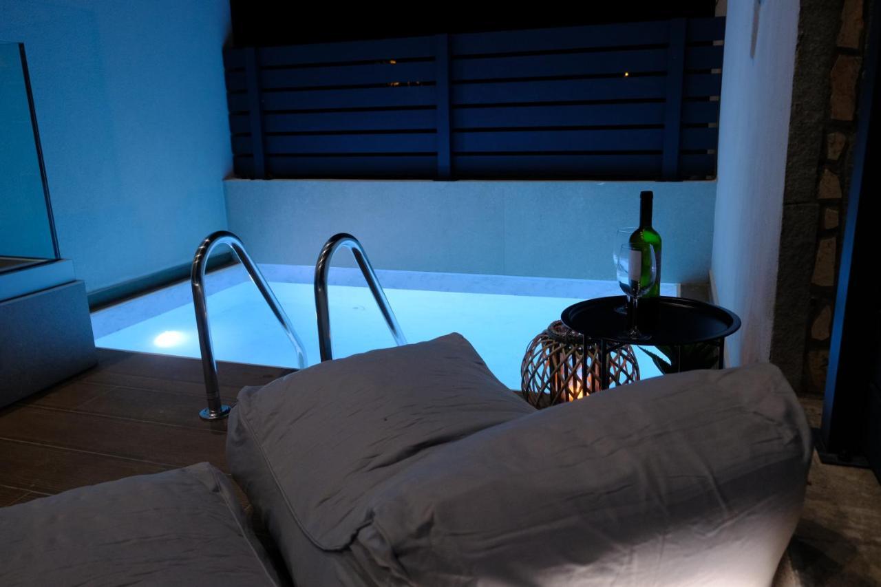 Aelia Seaside Luxury Suites Nea Karvali Eksteriør billede